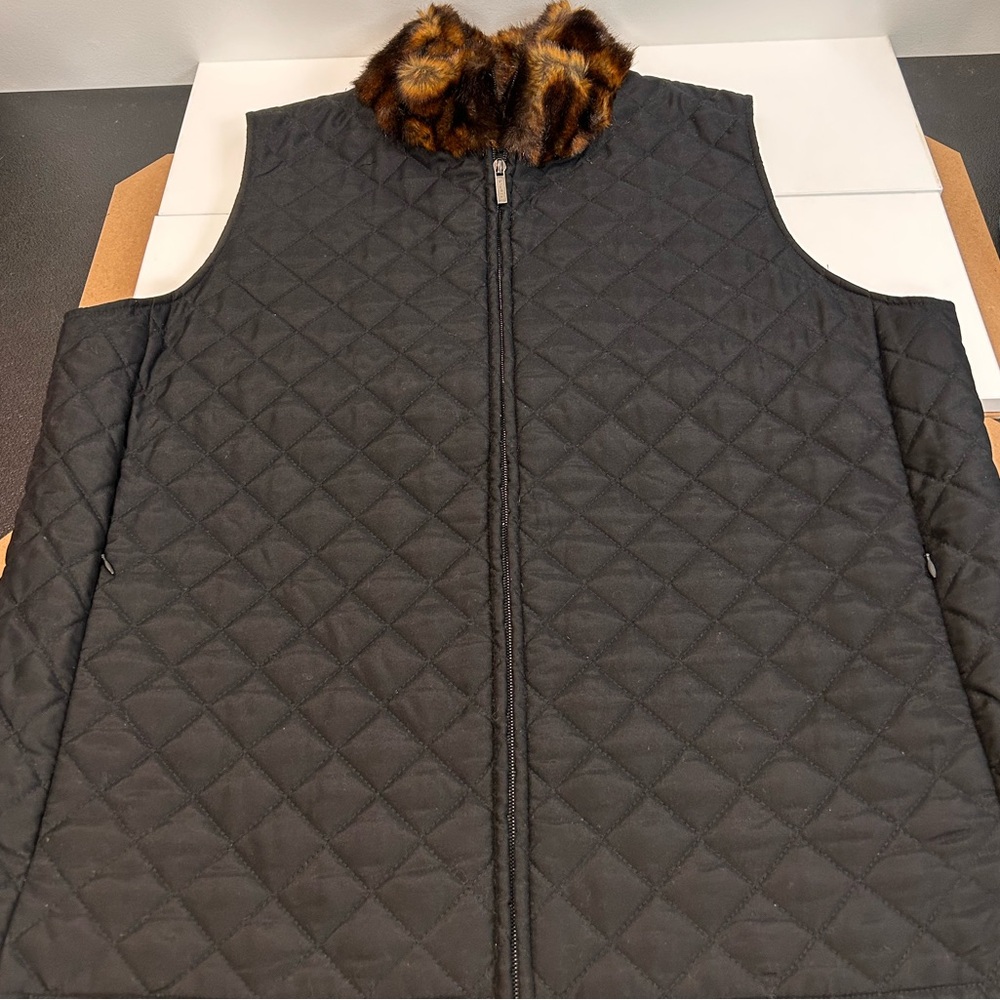 Lauren Ralph Lauren Black Quilted Vest with Faux Fur Collar Full‎ Zip Women’s 1X
